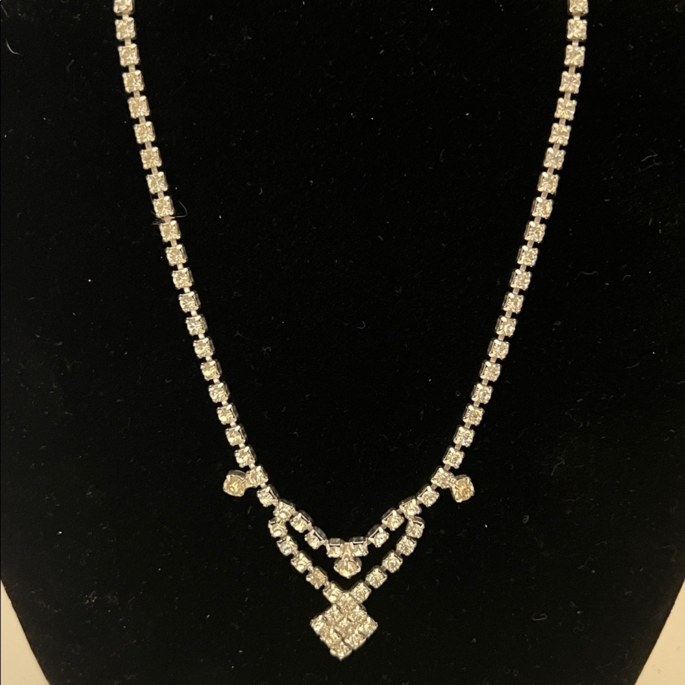 Rhinestone‎ Silver Tone Necklace